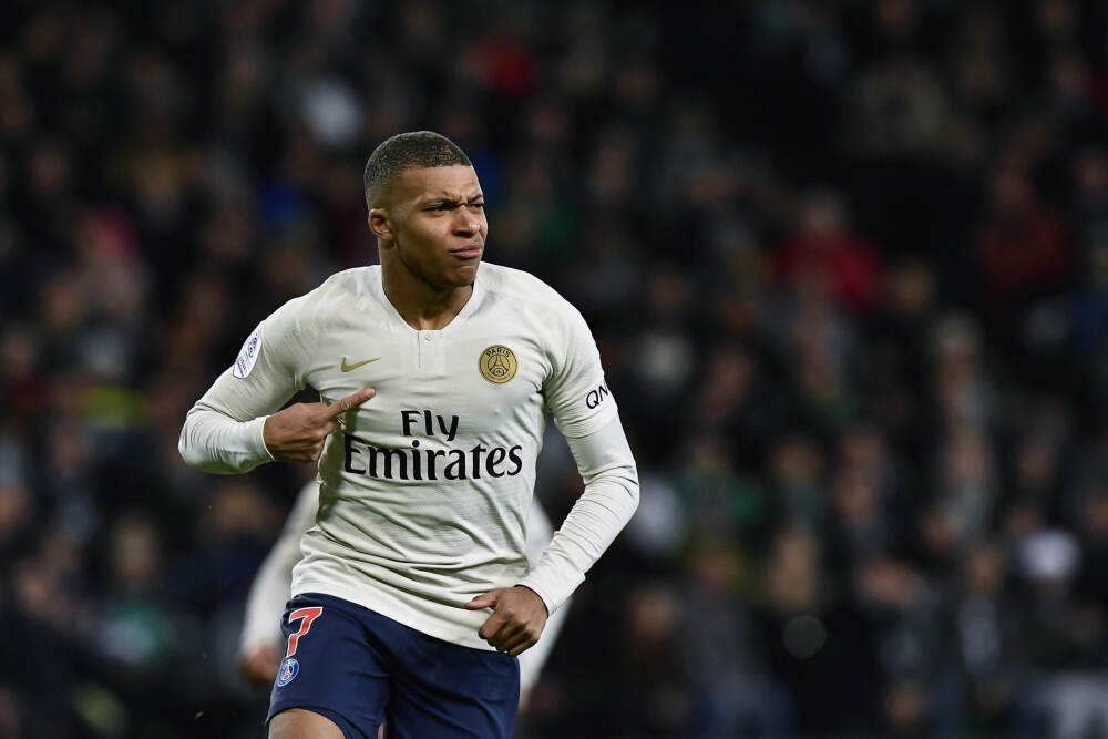 1月27日收盘：美股收高道指涨300点 市场等待苹果等重磅财报